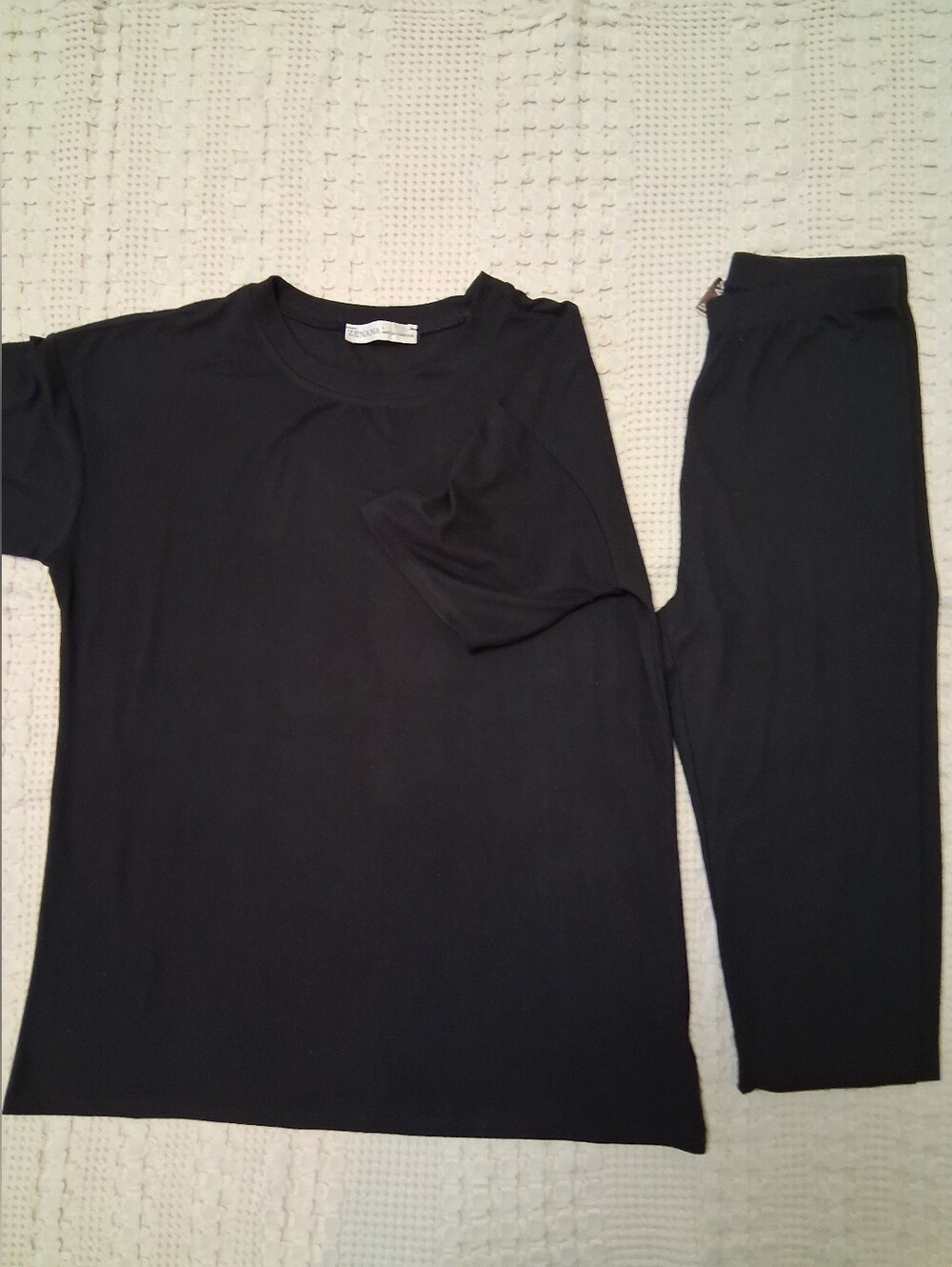 Zenana T Shirt And Leggings, Size Small, Black